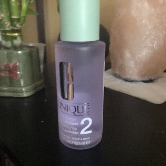 Clinique Clarifying Lotion Twice a Day Exfoliator - Picture 2 of 2